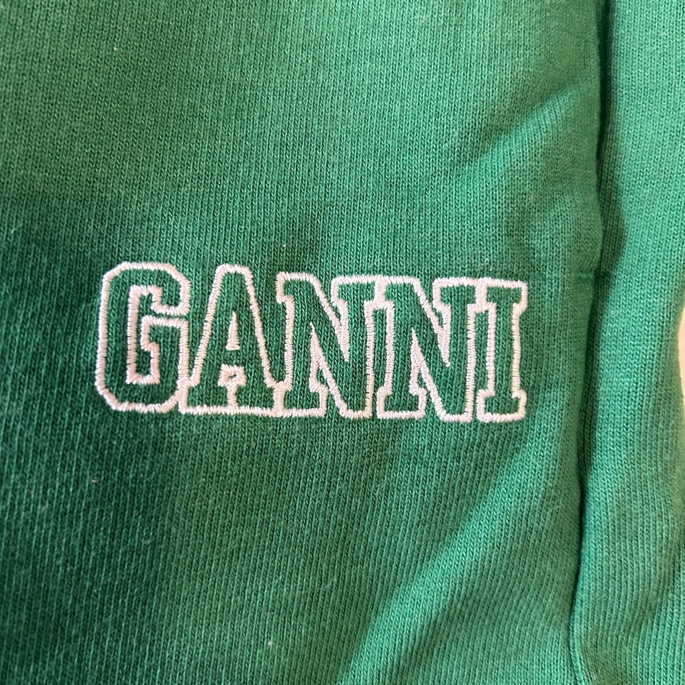 Ganni Vibrant ( Kelly Green ) Shorts NWT - Picture 7 of 9